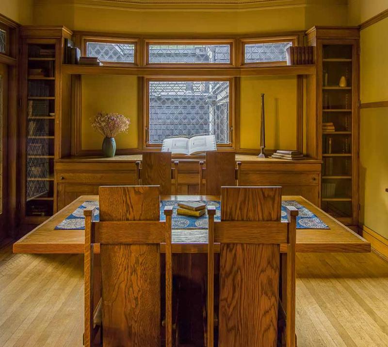 frank Lloyd wright home and studio study